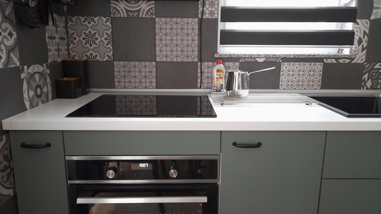Apartments & Room Danijel Pinezići Екстериор снимка