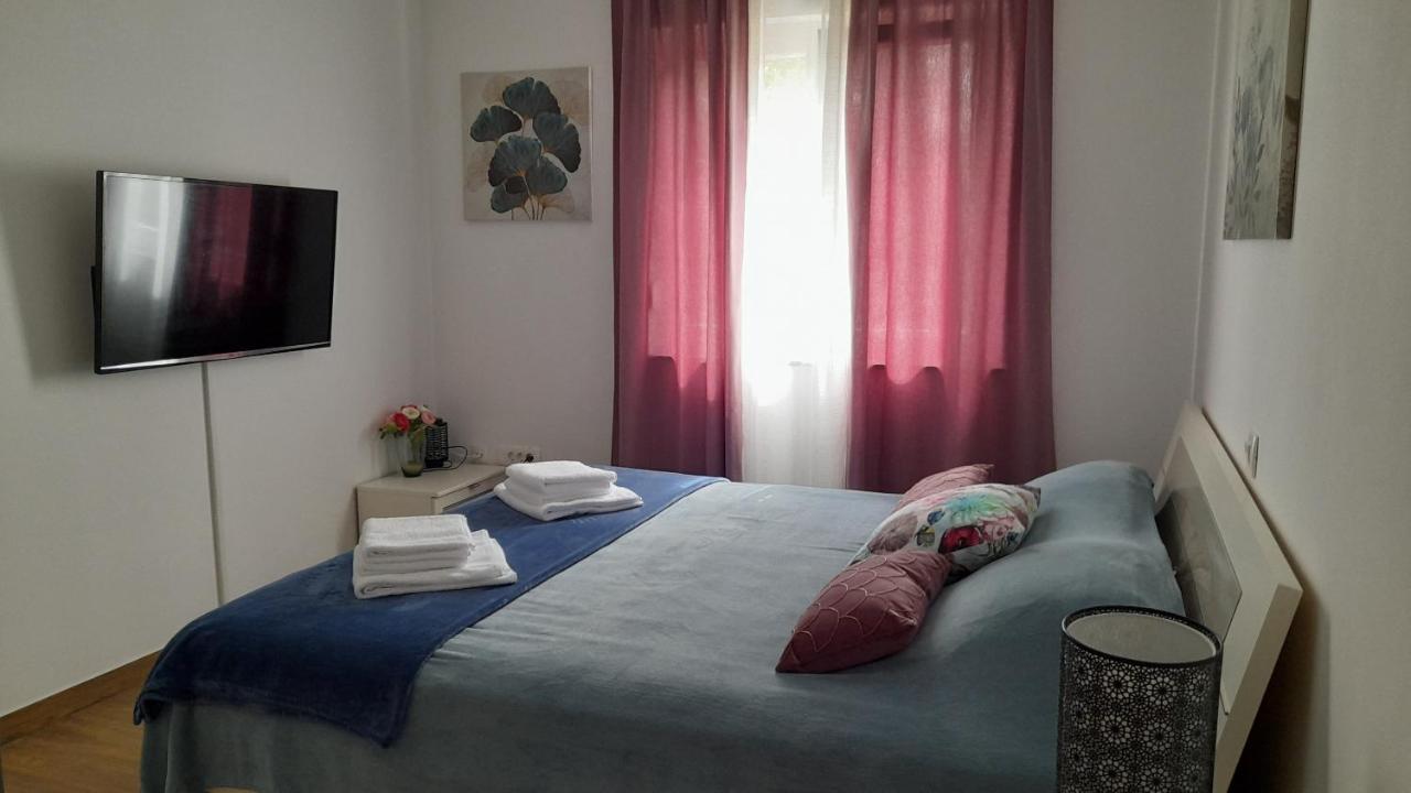 Apartments & Room Danijel Pinezići Екстериор снимка