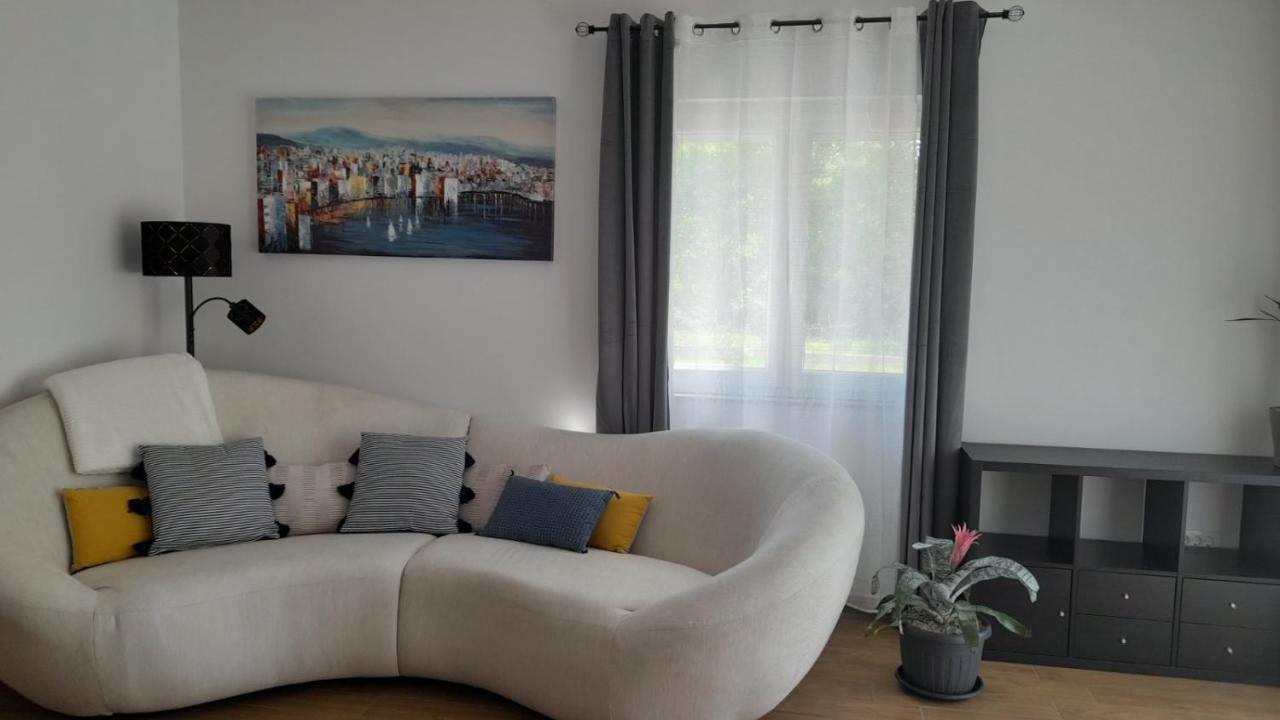 Apartments & Room Danijel Pinezići Екстериор снимка