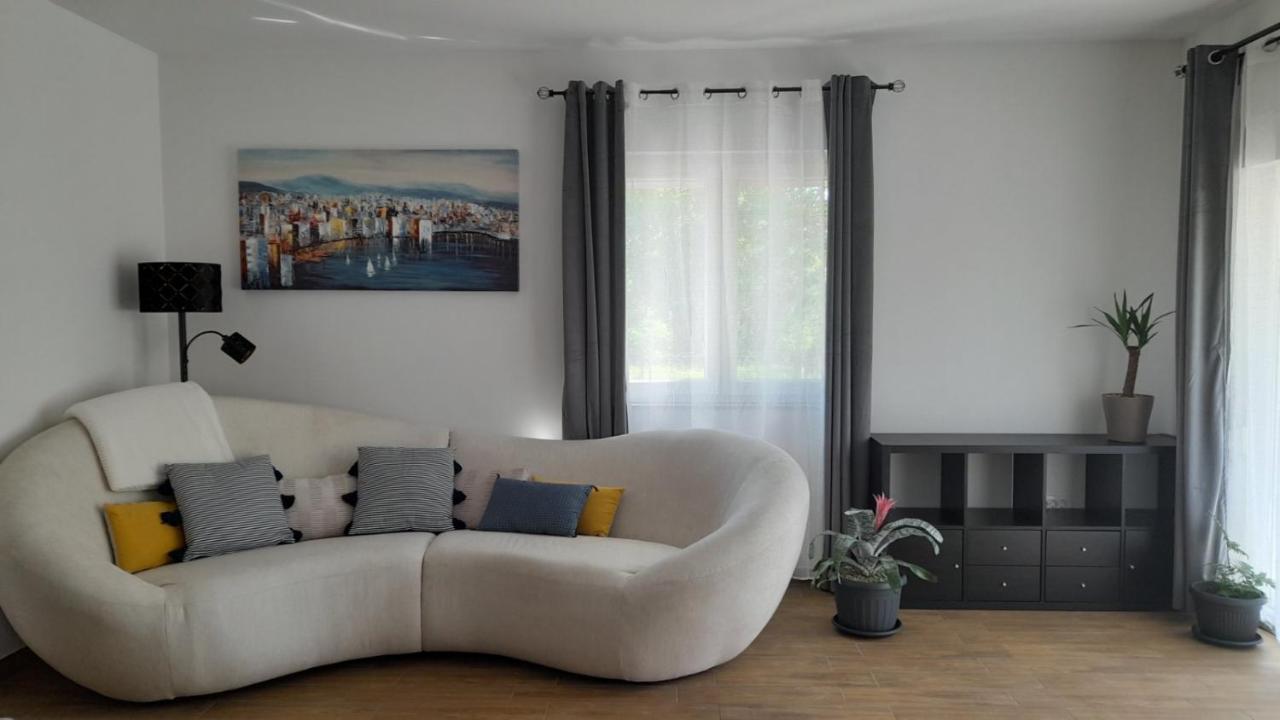 Apartments & Room Danijel Pinezići Екстериор снимка