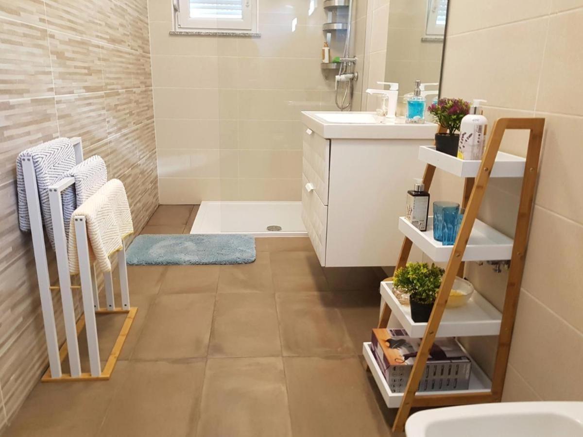 Apartments & Room Danijel Pinezići Екстериор снимка