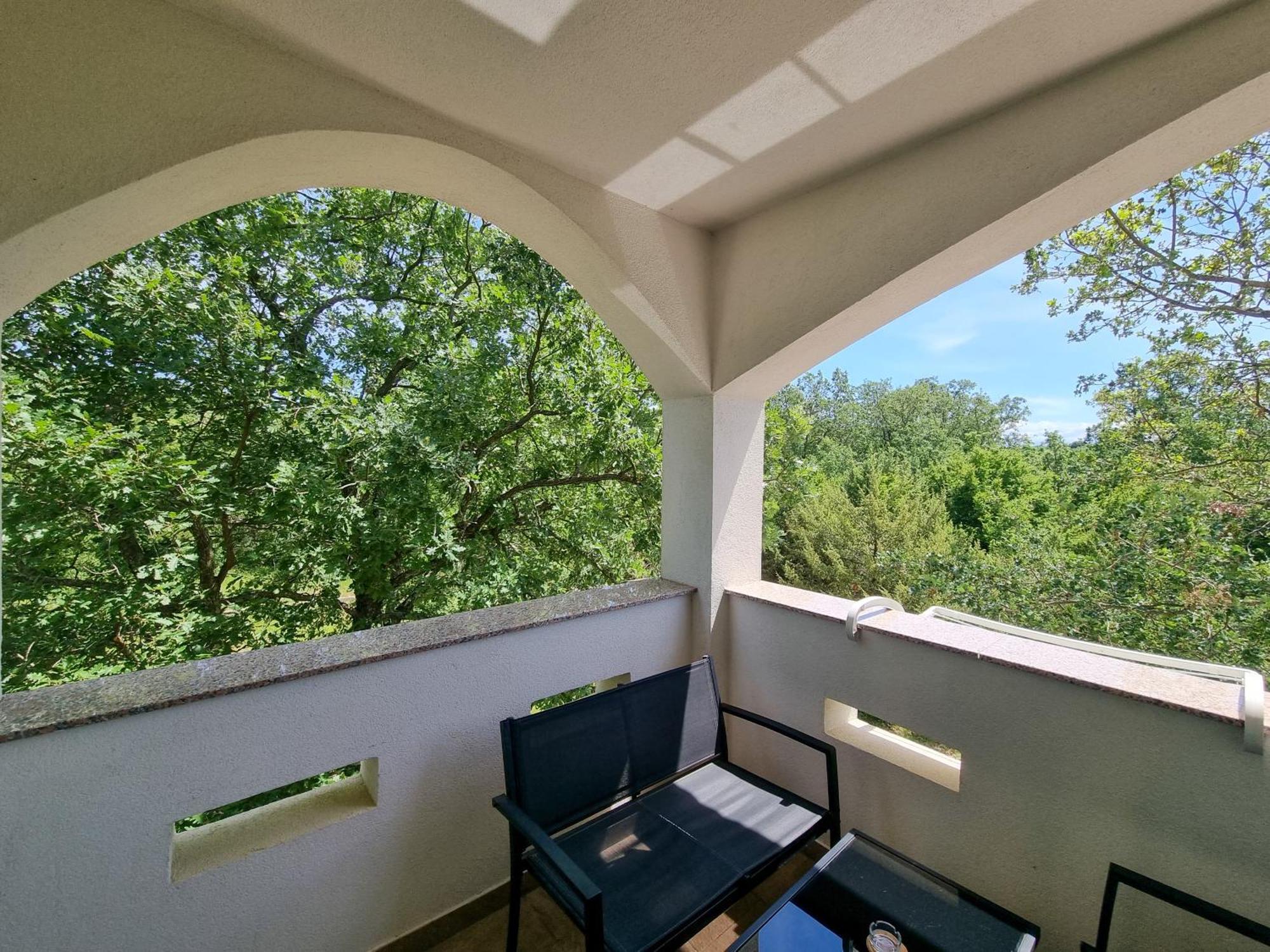 Apartments & Room Danijel Pinezići Екстериор снимка