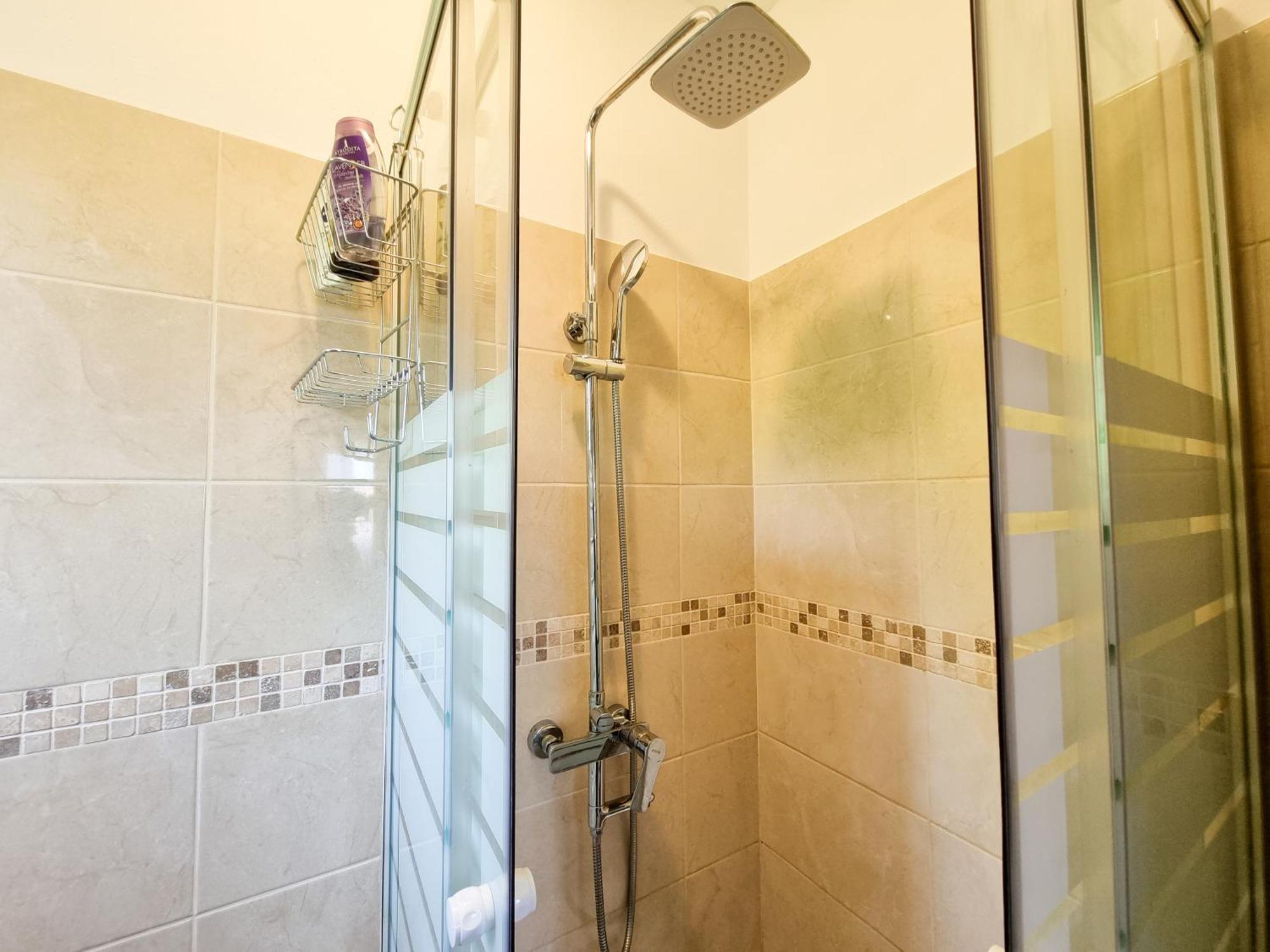 Apartments & Room Danijel Pinezići Екстериор снимка
