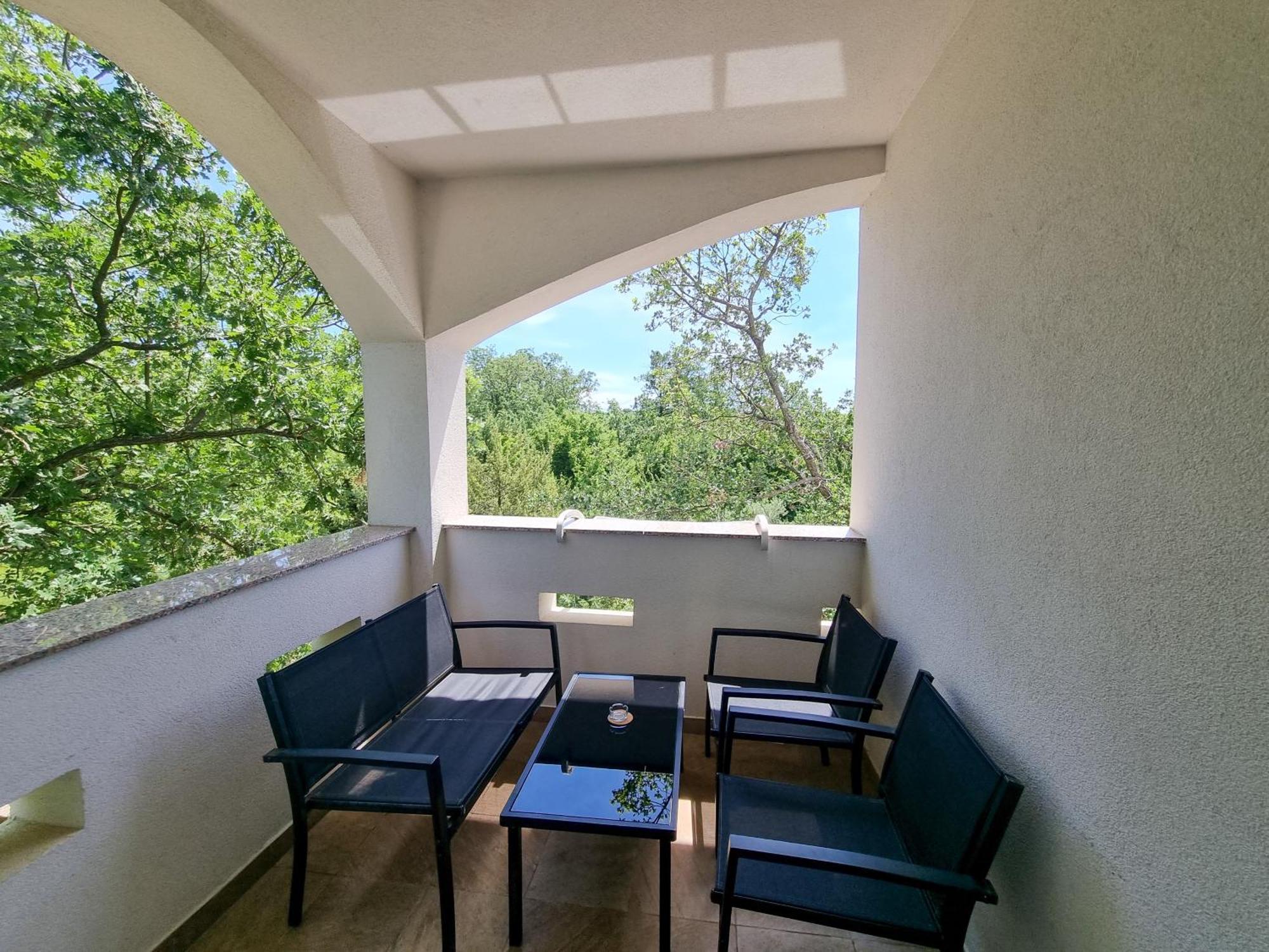 Apartments & Room Danijel Pinezići Екстериор снимка
