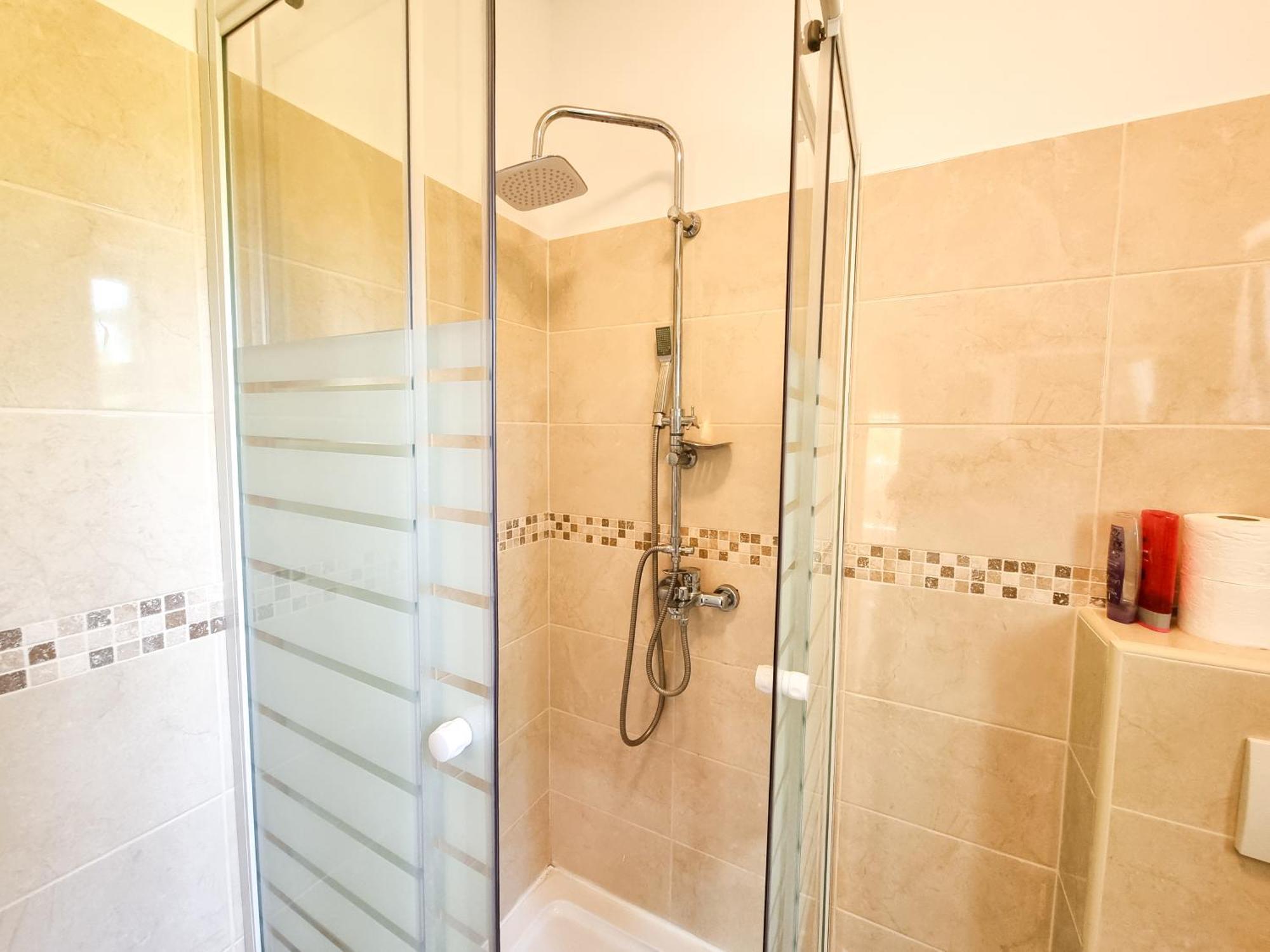 Apartments & Room Danijel Pinezići Екстериор снимка