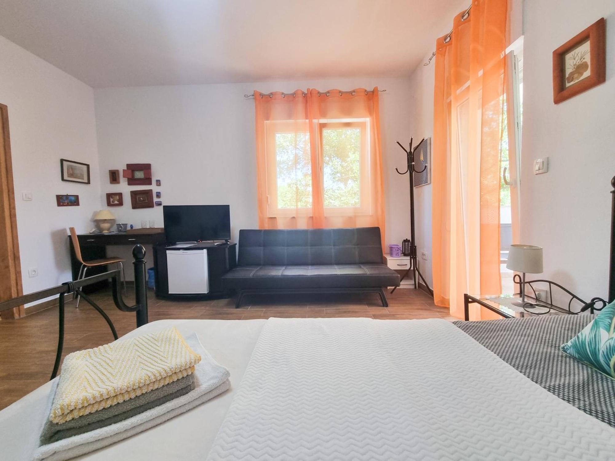 Apartments & Room Danijel Pinezići Екстериор снимка