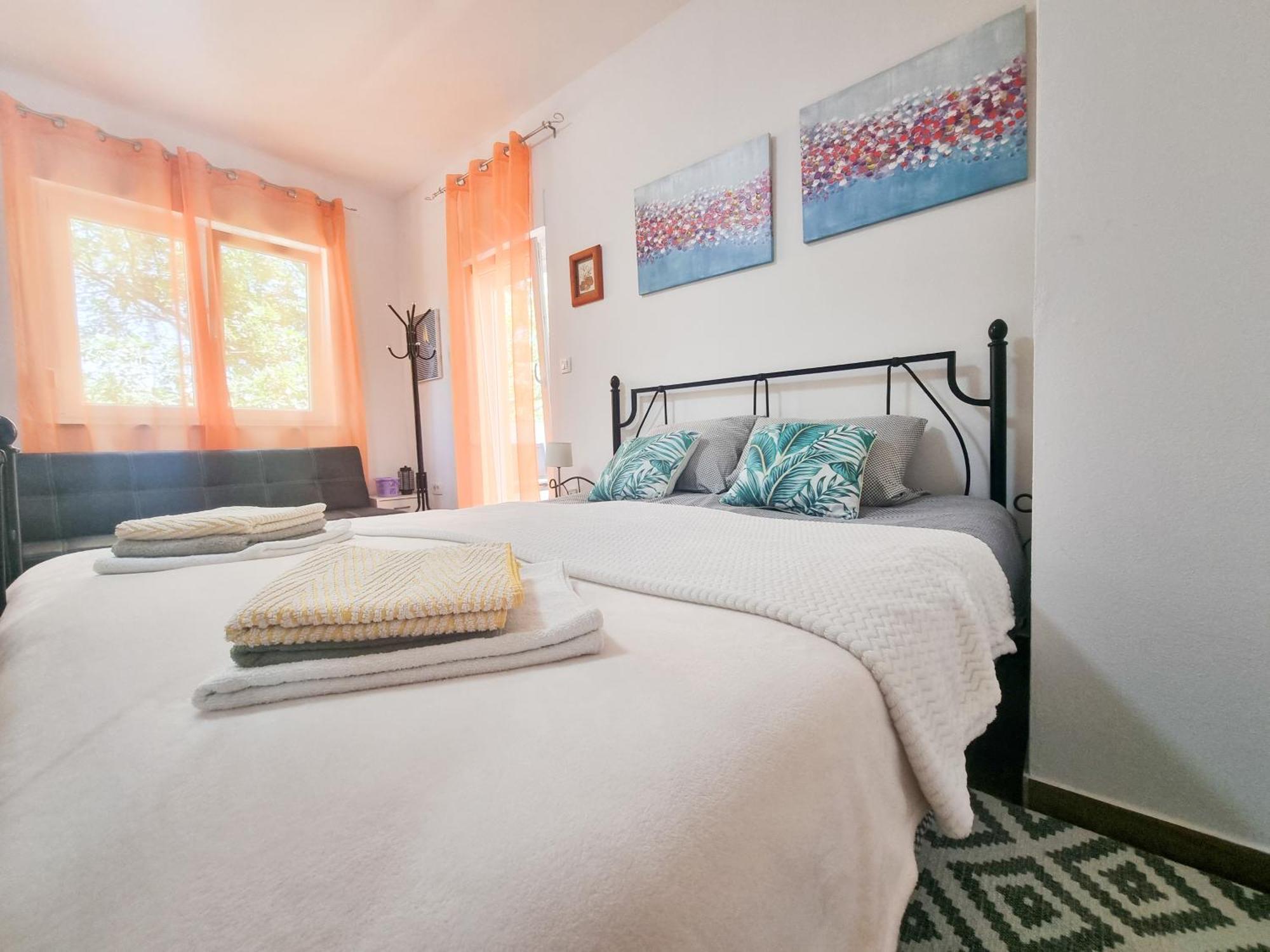 Apartments & Room Danijel Pinezići Екстериор снимка