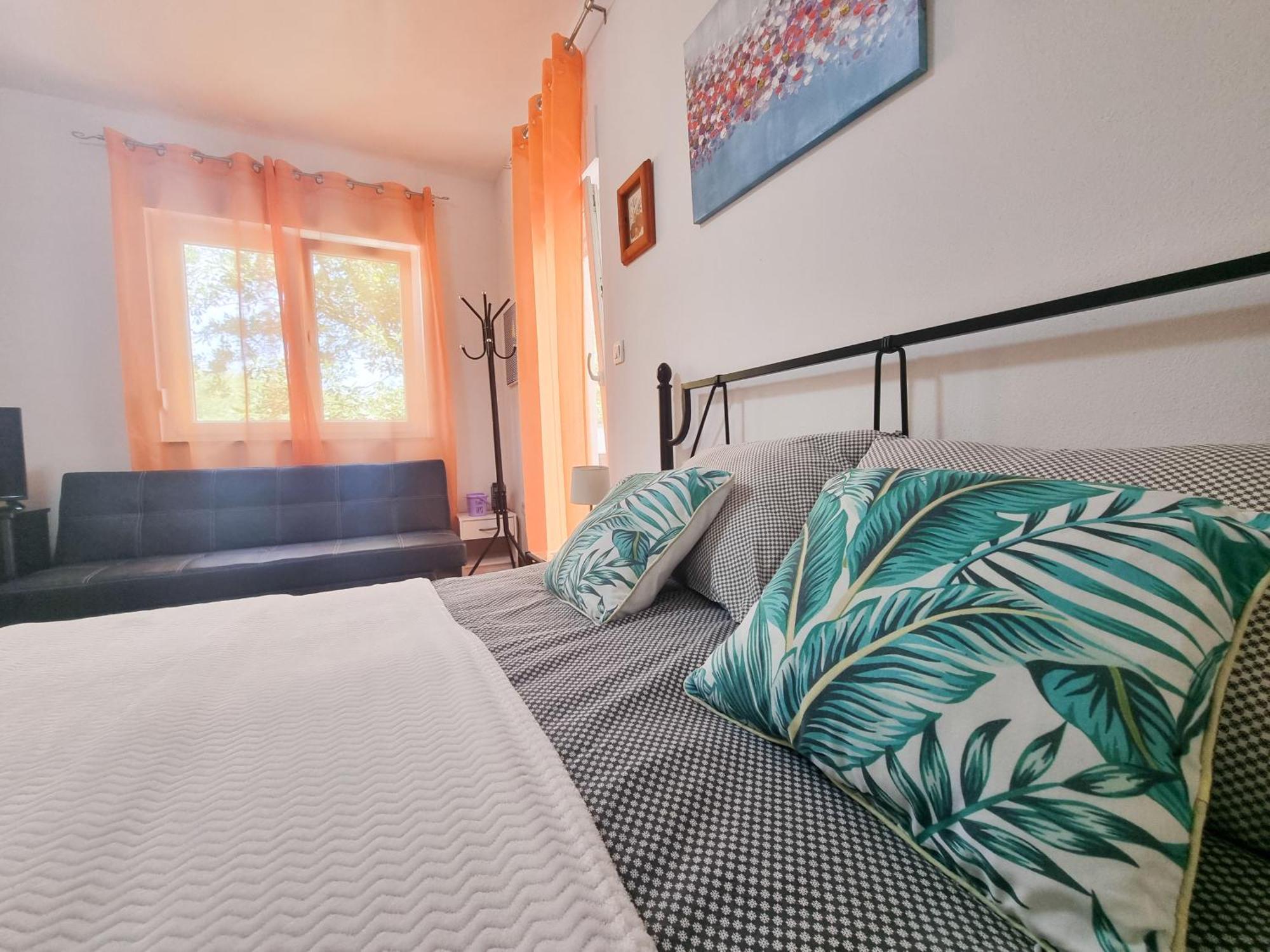 Apartments & Room Danijel Pinezići Екстериор снимка